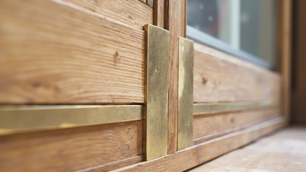 Quick Answer: Draught-Proofing Sash Windows in a Listed Building — Draught-Proofing Sash Windows in a Listed Building